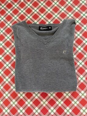 Swell Men’s Charcoal Gray V-Neck Sweater